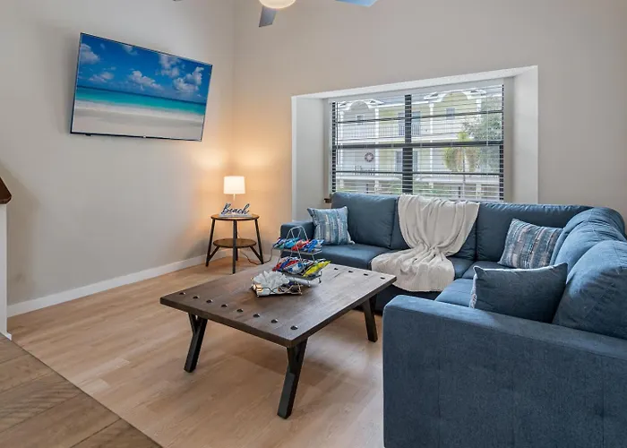 Gorgeous Townhouse One Block Away To Beaches! * Clearwater Beach