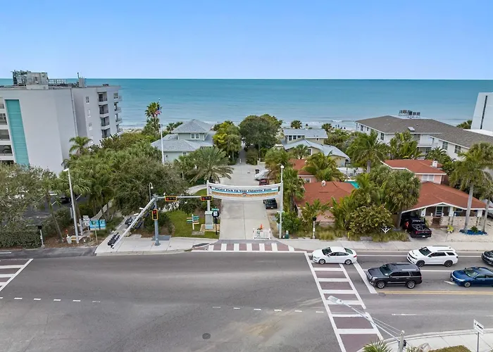 Gorgeous Townhouse One Block Away To Beaches! * Clearwater Beach