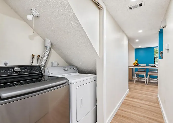 Gorgeous Townhouse One Block Away To Beaches! Сasa de vacaciones Clearwater Beach