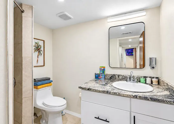 Gorgeous Townhouse One Block Away To Beaches! * Clearwater Beach