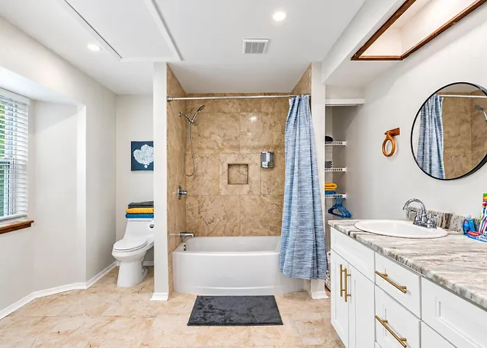 Сasa de vacaciones Gorgeous Townhouse One Block Away To Beaches! Clearwater Beach