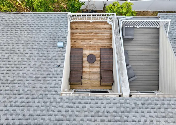 Holiday home Gorgeous Townhouse One Block Away To Beaches! Clearwater Beach