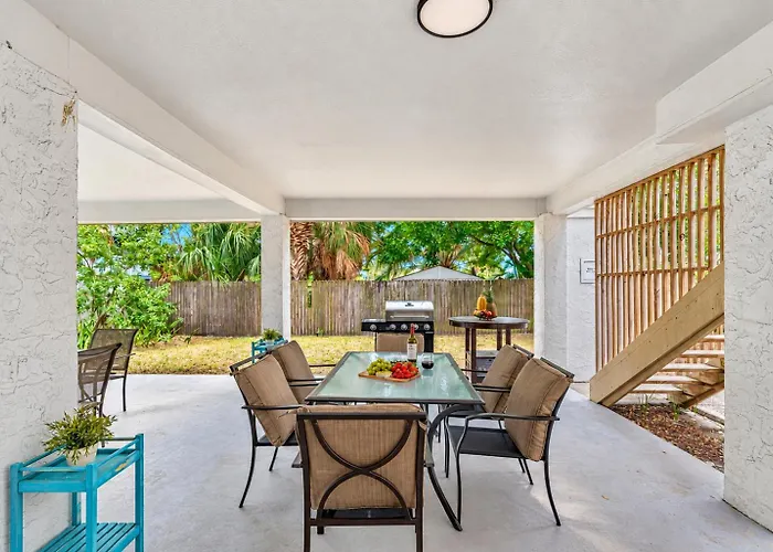 Gorgeous Townhouse One Block Away To Beaches! Сasa de vacaciones Clearwater Beach