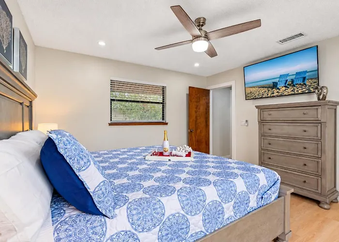 Holiday home Gorgeous Townhouse One Block Away To Beaches! Clearwater Beach